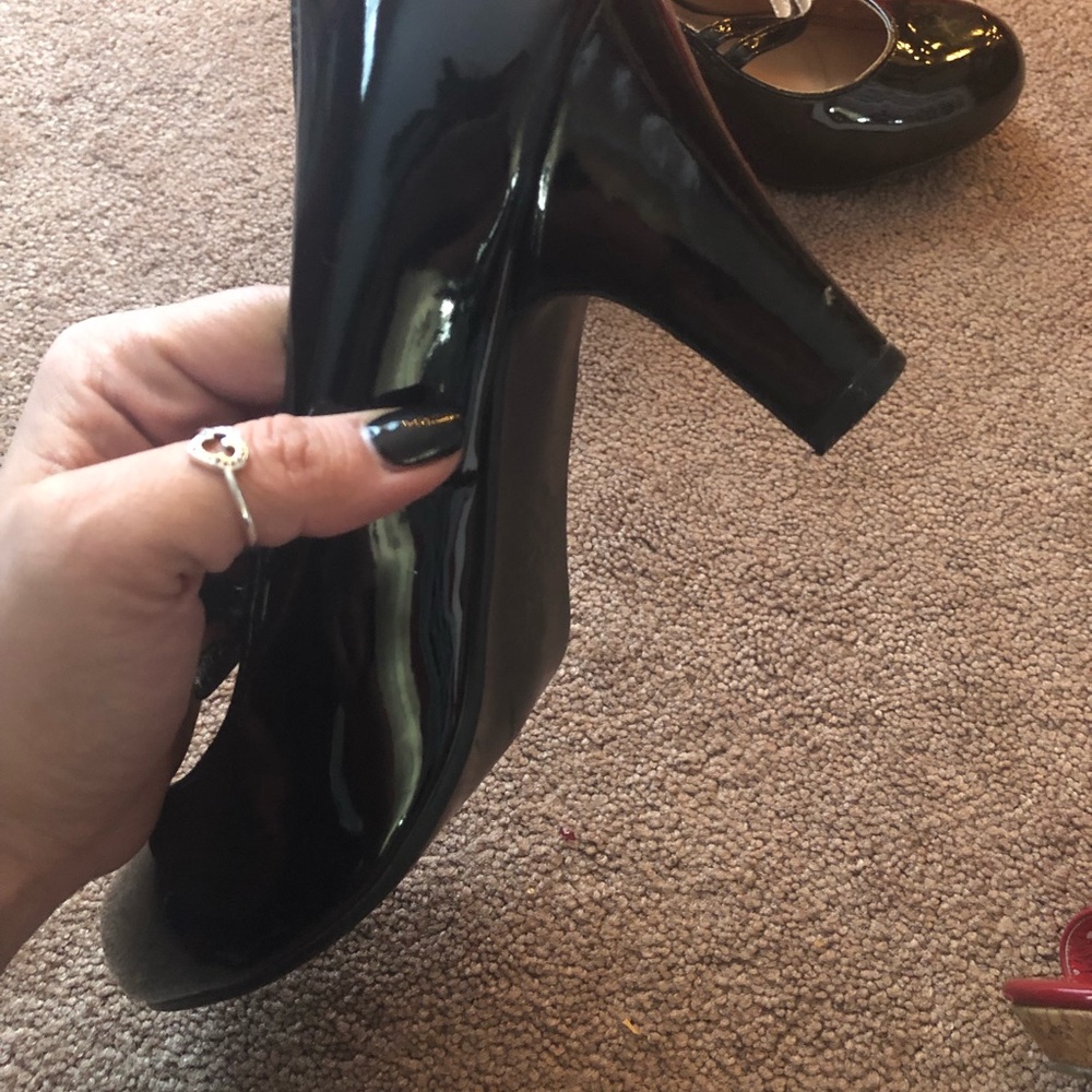 Black patent leather maryjane style heels